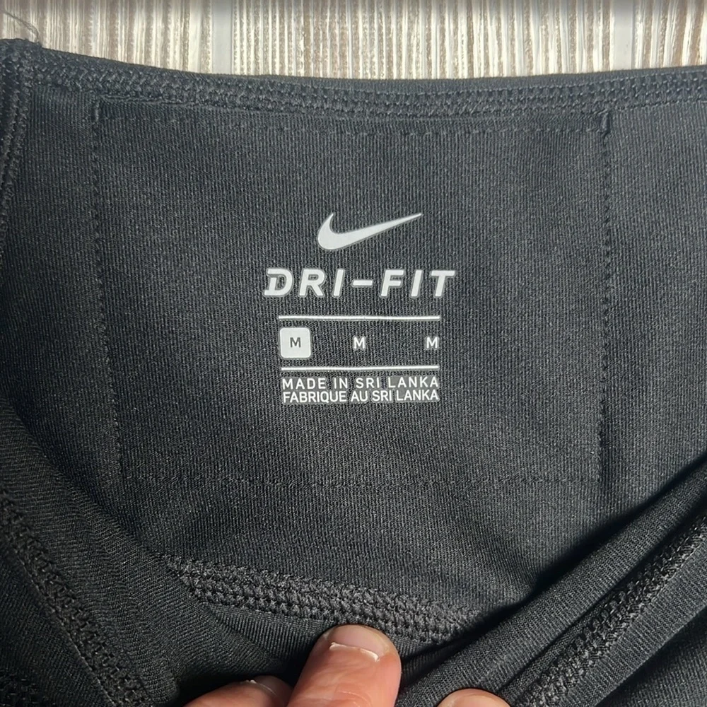 Women’s Nike Dri Fit Crop Black leggings size Medium